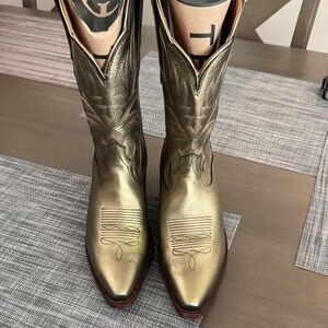 Tecovas Sadie Olive Green Metalic Boots- size 9.5B